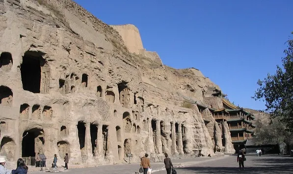 gaya-Dungeshwari-Hills-Yungang_caves-2.webp